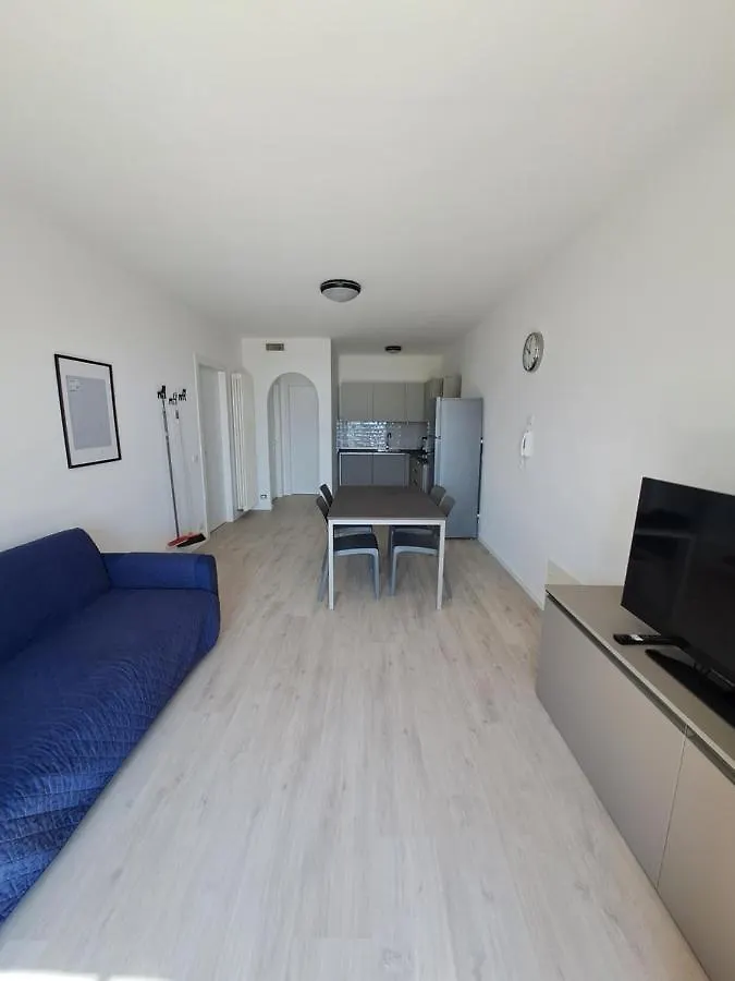*** Aparthotel Appartamenti Elisabeth Brenzone sul Garda Italy